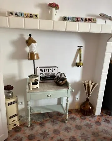 Maison Chezanne Hébergement de vacances *